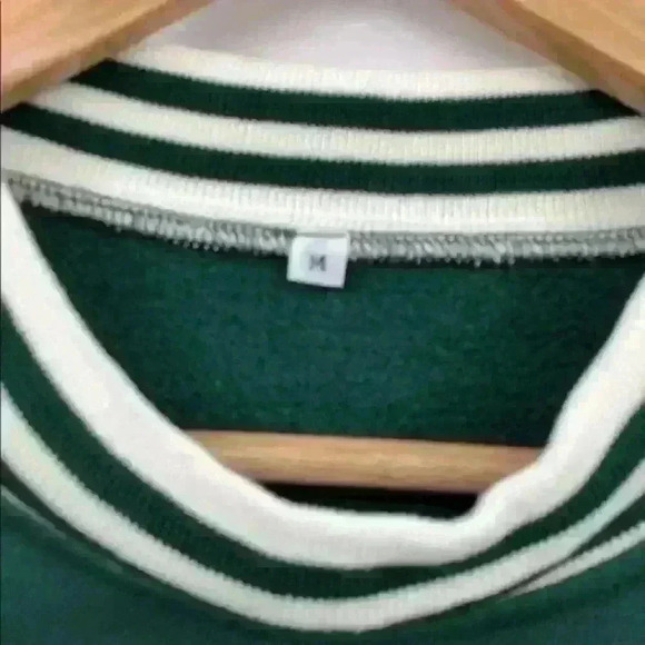 Disney Vintage Classic Mickey Mouse Sweatshirt Size Medium - Picture 7 of 7